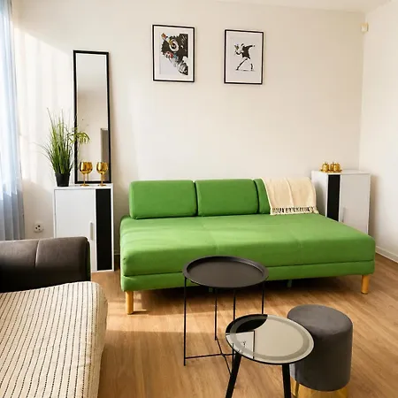 Metro Family 2 Bedrooms Seeps 6 * Praga