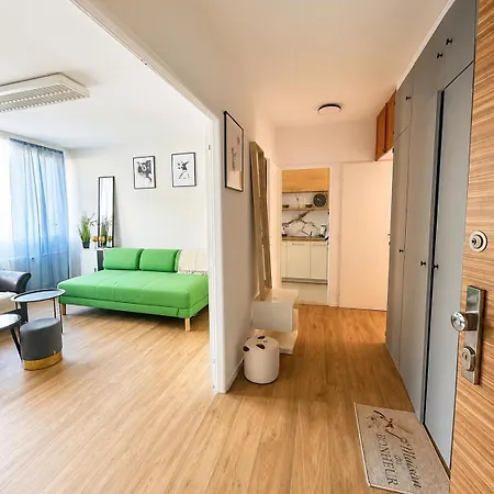 Metro Family 2 Bedrooms Seeps 6
